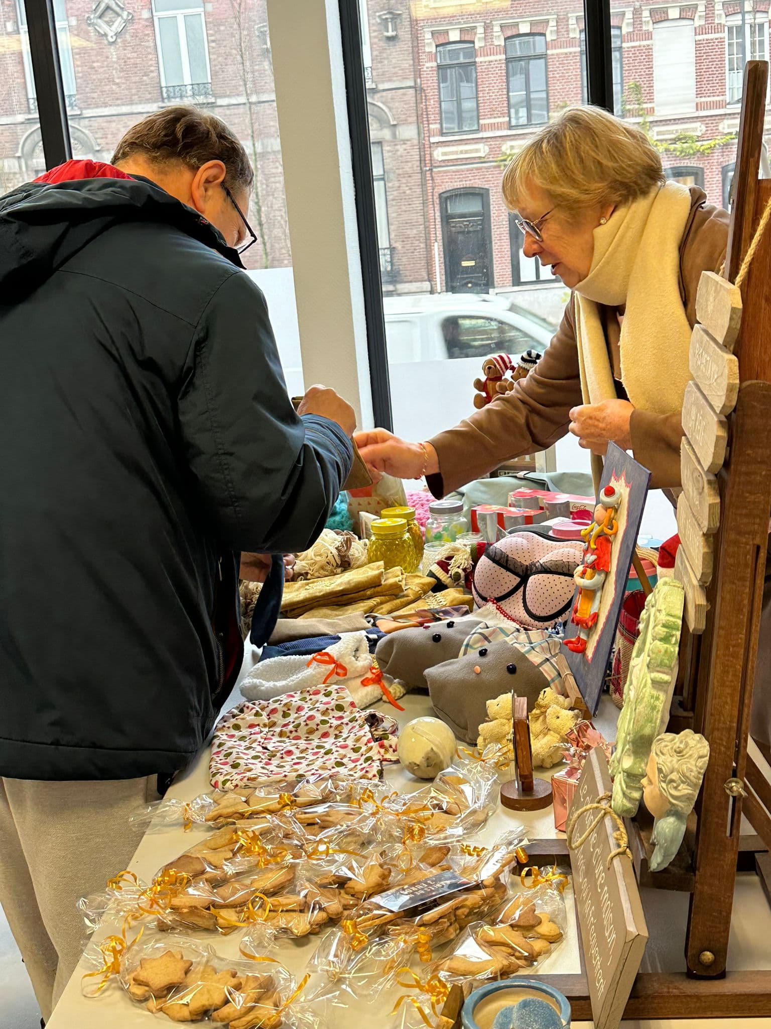 L’accueil en journée a organisé son premier marché de Noël dans les locaux, c’était le 8 décembre.